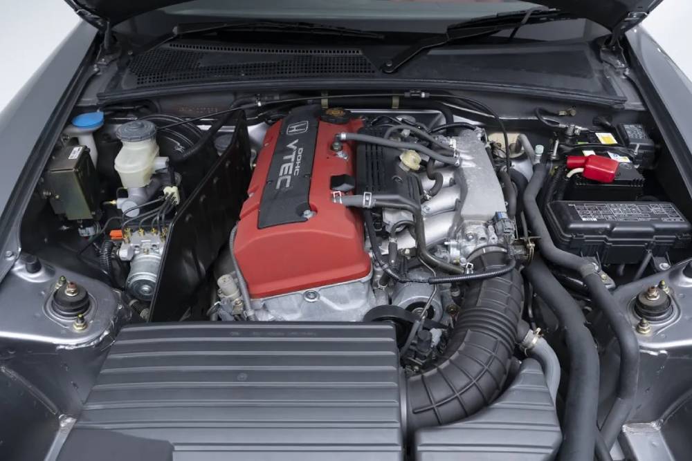 https://autogreeknews.gr/wp-content/uploads/2026/06/2000-Honda-S2000-Auction-Japan-23.jpg