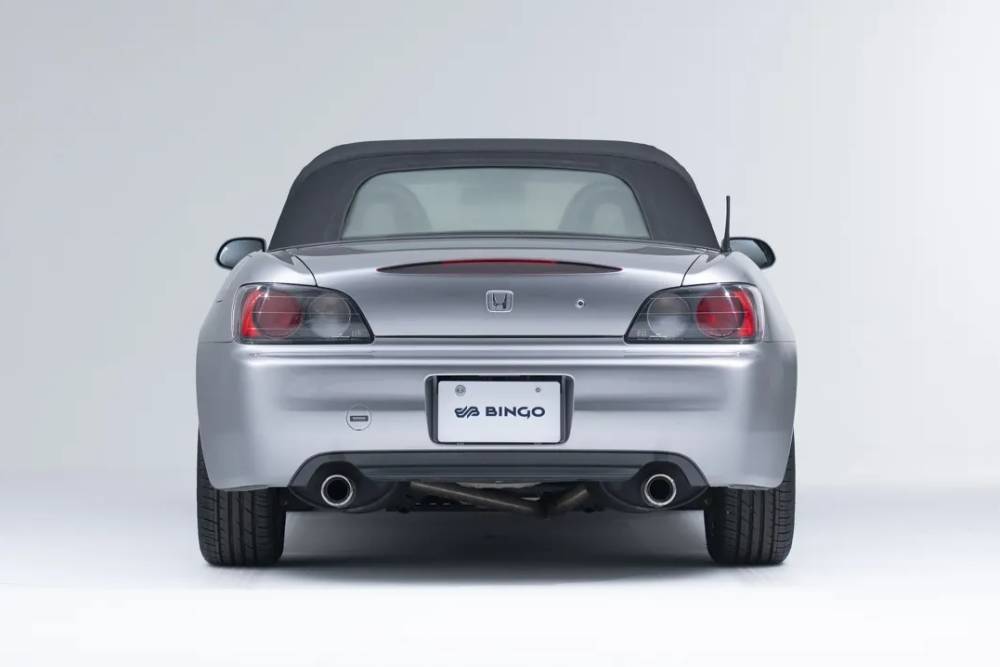 https://autogreeknews.gr/wp-content/uploads/2026/06/2000-Honda-S2000-Auction-Japan-4.jpg