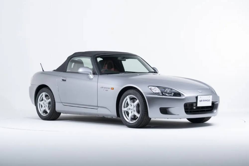 https://autogreeknews.gr/wp-content/uploads/2026/06/2000-Honda-S2000-Auction-Japan-9.jpg