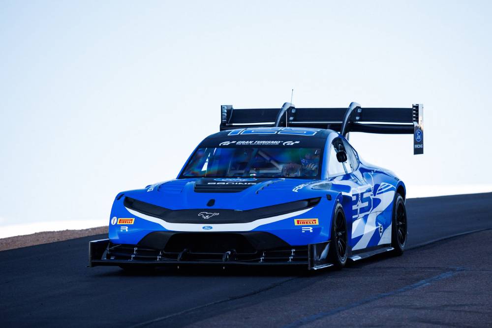 https://autogreeknews.gr/wp-content/uploads/2026/06/2026_Super_Mustang_Mach-E_EV_demonstrator_Pikes_Peak_testing_3_14-1.jpg