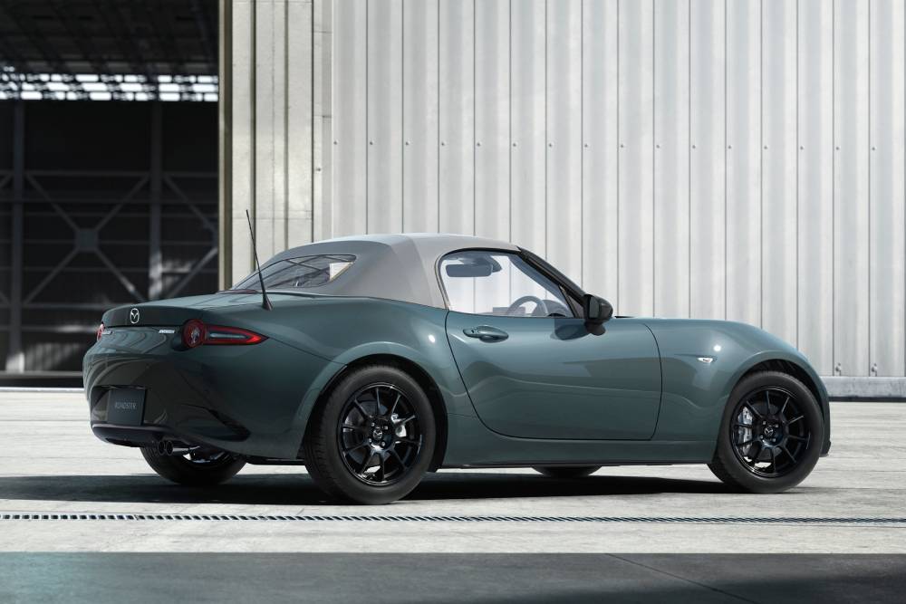https://autogreeknews.gr/wp-content/uploads/2026/06/2026_mazda_mx-5_sv_rq_jpn_16x9_l-1.jpg