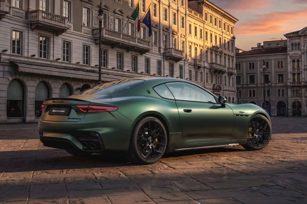 https://autogreeknews.gr/wp-content/uploads/2026/06/2027-Maserati-GranTurismo-GranCabrio-6-2048x1374-1.jpg