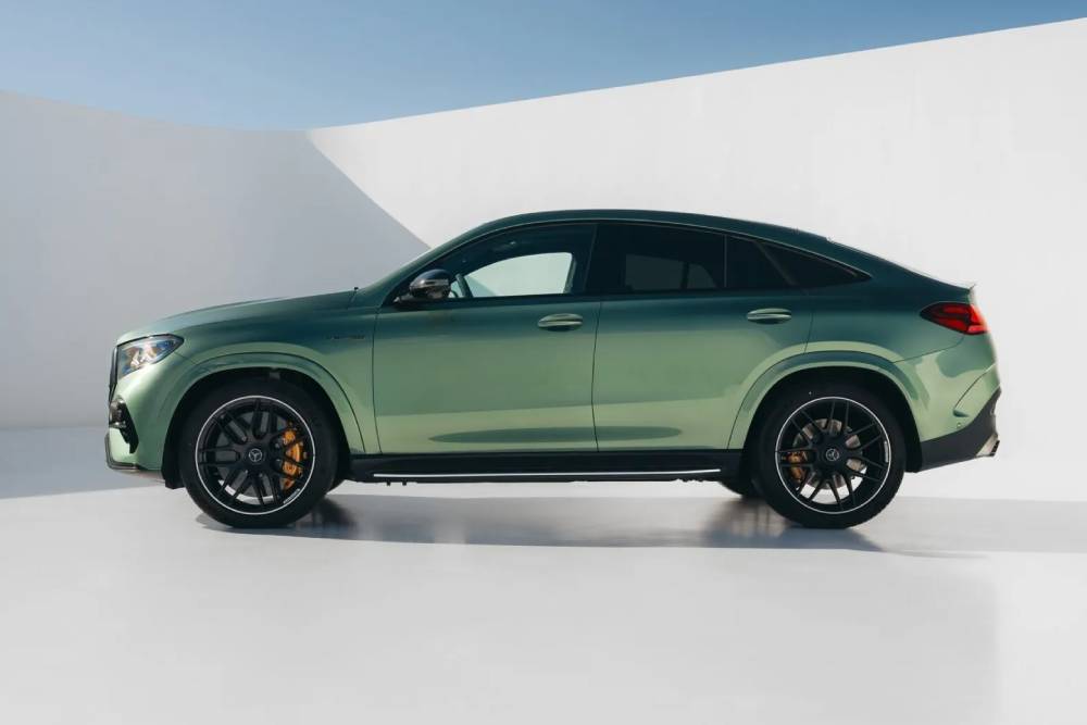 https://autogreeknews.gr/wp-content/uploads/2026/06/2027-Mercedes-AMG-GLE-GLS-63-8-2048x1366-1.jpg