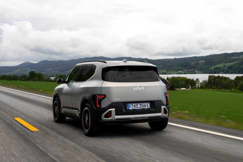 https://autogreeknews.gr/wp-content/uploads/2026/06/31507-kia-ev2-prototype-summer-test-norway-elprix-digital-03-1.jpg