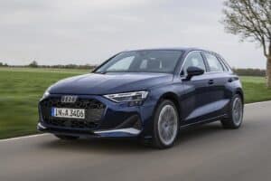 Νέο Audi A3 με αλλαγμένο εσωτερικό παρκάρει μόνο του