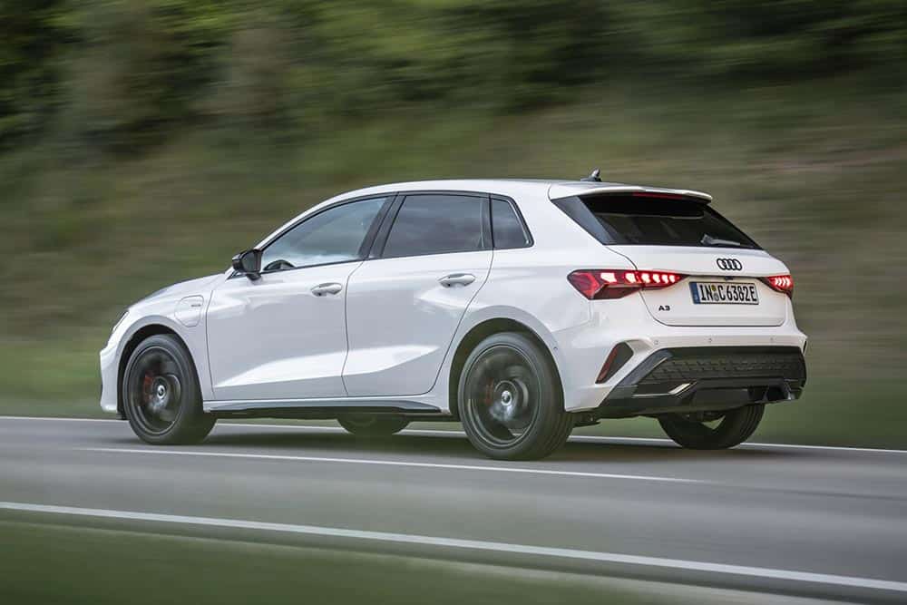 https://autogreeknews.gr/wp-content/uploads/2026/06/Audi-A3-2026-9.jpg
