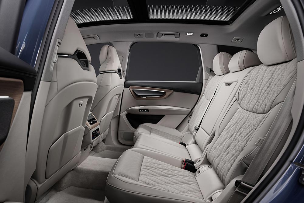 https://autogreeknews.gr/wp-content/uploads/2026/06/Audi-Q7-14.jpg