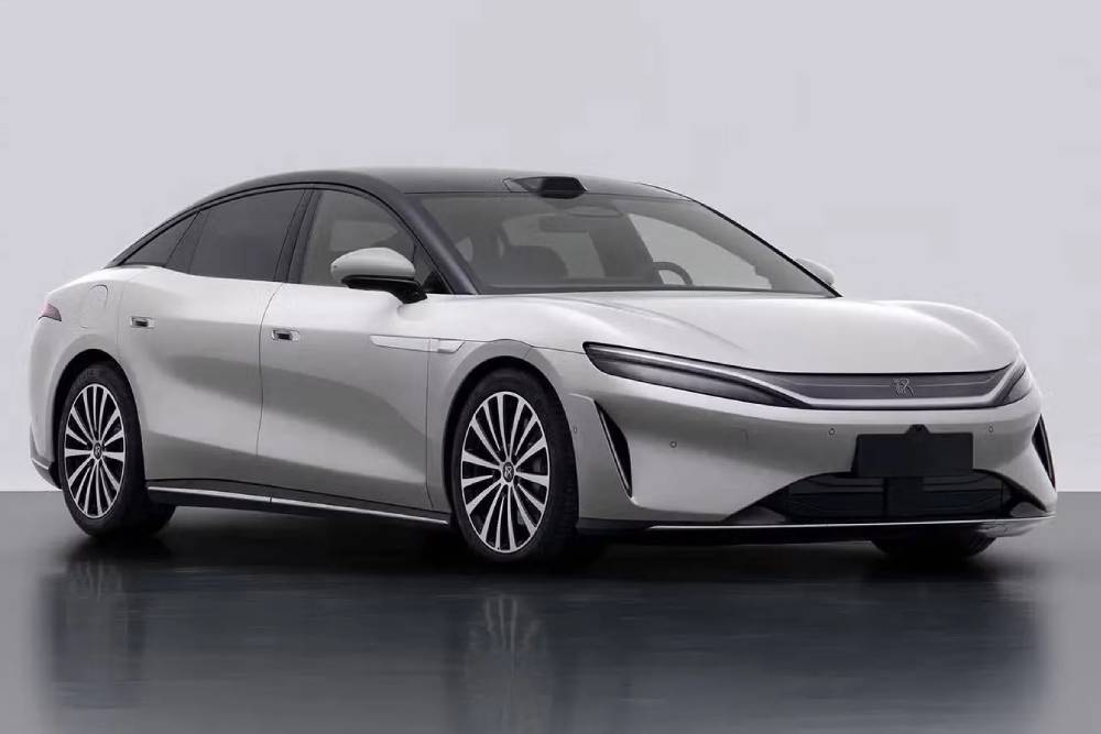 https://autogreeknews.gr/wp-content/uploads/2026/06/BYD-Great-Han-1_result22.jpg