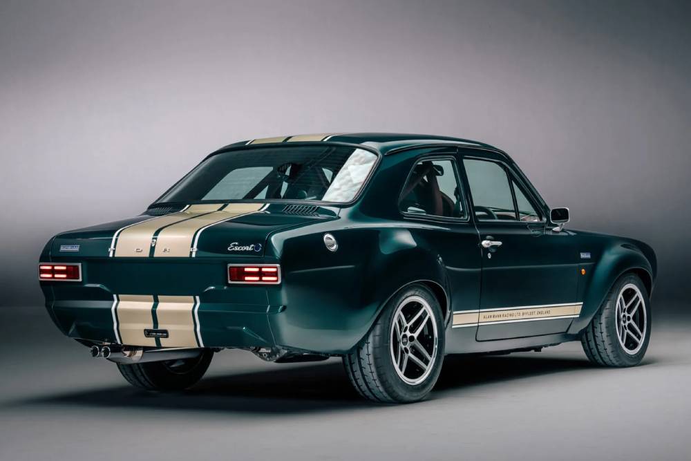 https://autogreeknews.gr/wp-content/uploads/2026/06/Boreham-Motorworks-Ford-Escort-Mk1-RS-00006-2048x1-1.jpg