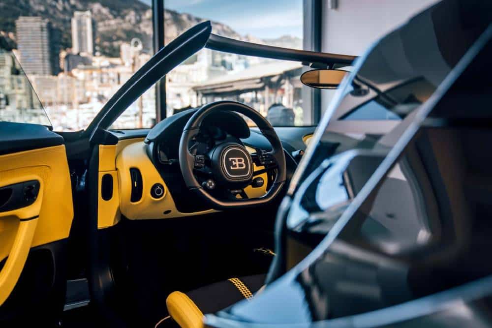 https://autogreeknews.gr/wp-content/uploads/2026/06/Bugatti_showroom-2.jpg