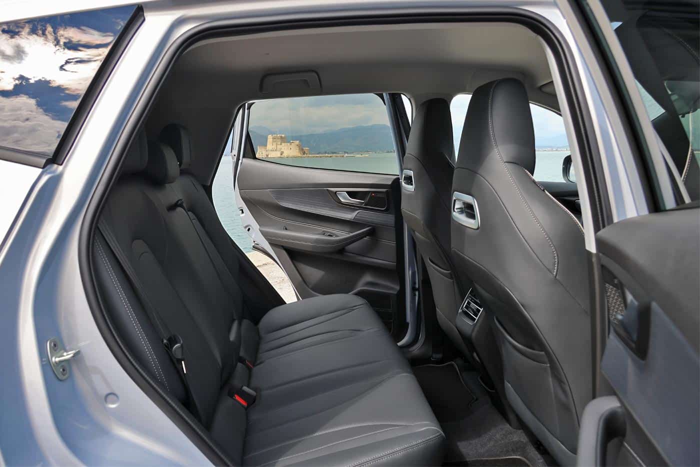 Mε 22.990 ευρώ παίρνεις «ΤΟ» υβριδικό SUV