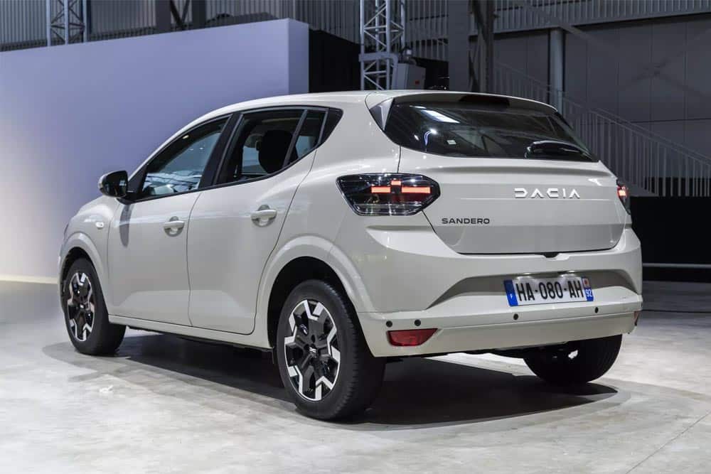 https://autogreeknews.gr/wp-content/uploads/2026/06/Dacia-Sandero-2026-2.jpg