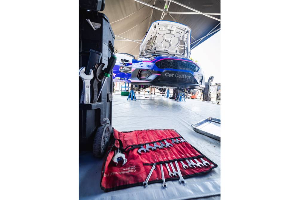 https://autogreeknews.gr/wp-content/uploads/2026/06/FORD-CAR-CENTER_Acropolis-Rally-2026_4-1.jpg