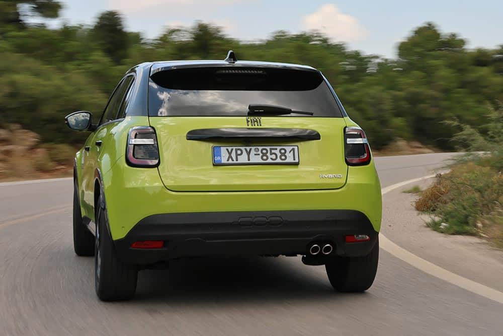 https://autogreeknews.gr/wp-content/uploads/2026/06/Fiat-600-1.2-Hybrid-145-18-1.jpg