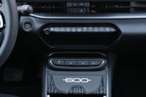 Fiat 600 1.2 Hybrid 145 (2)