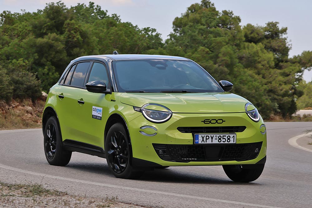 https://autogreeknews.gr/wp-content/uploads/2026/06/Fiat-600-1.2-Hybrid-145-interior-22.jpg