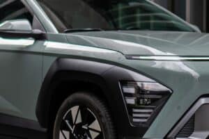 Υβριδικό SUV «σκίζει» με τα πλεονεκτήματα και την τιμή του