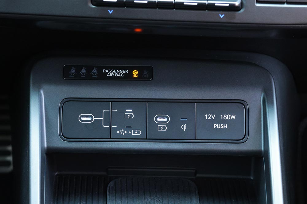 https://autogreeknews.gr/wp-content/uploads/2026/06/Hyundai-Kona-Electric-MY26-N-Line-interior-16.jpg