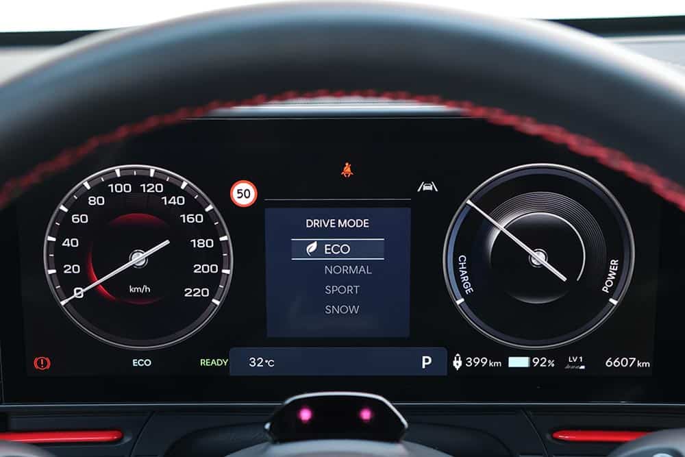 https://autogreeknews.gr/wp-content/uploads/2026/06/Hyundai-Kona-Electric-MY26-N-Line-interior-18.jpg