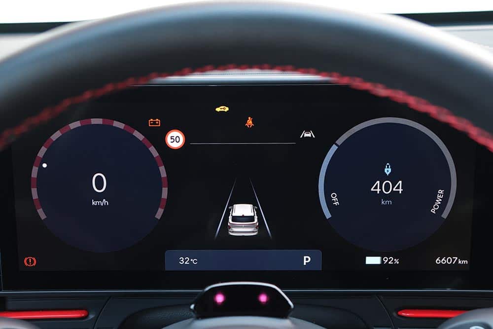 https://autogreeknews.gr/wp-content/uploads/2026/06/Hyundai-Kona-Electric-MY26-N-Line-interior-21.jpg