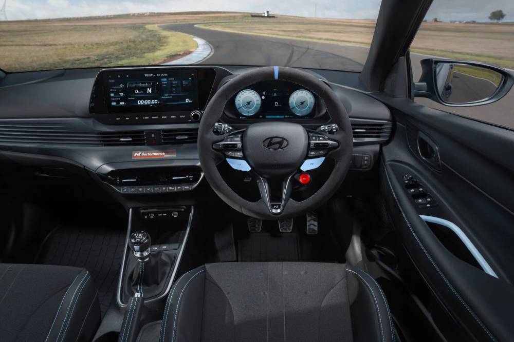 https://autogreeknews.gr/wp-content/uploads/2026/06/Hyundai-i20-N-Shadow-Edition-8-2048x1366-1.jpg
