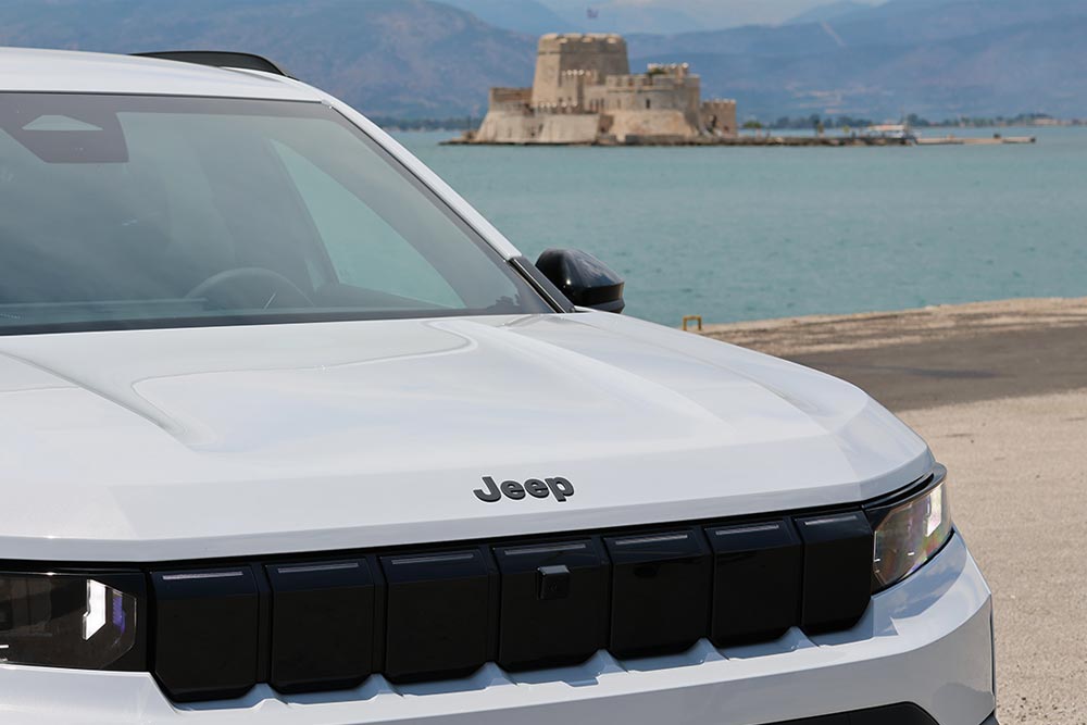https://autogreeknews.gr/wp-content/uploads/2026/06/Jeep-Compass-e–Hybrid-145-13.jpg