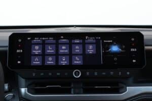 Jeep Compass e–Hybrid 145 interior (14)