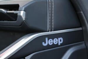 Jeep Compass e–Hybrid 145 interior (3)