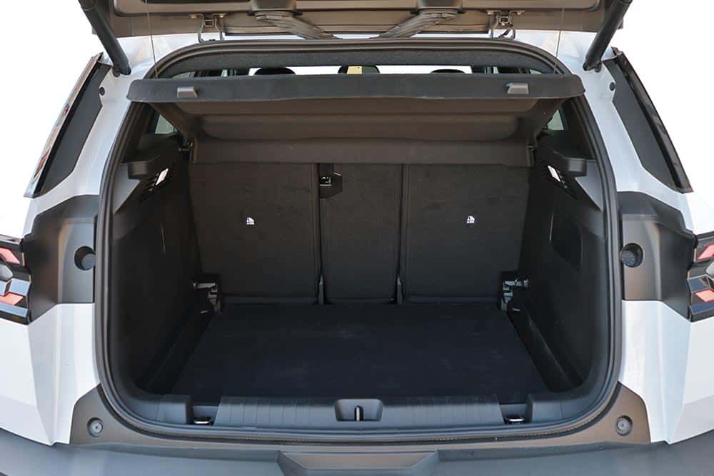 https://autogreeknews.gr/wp-content/uploads/2026/06/Jeep-Compass-e–Hybrid-145-interior-6.jpg