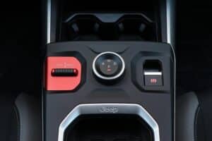 Jeep Compass e–Hybrid 145 interior (8)