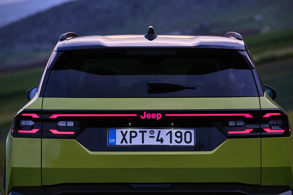 https://autogreeknews.gr/wp-content/uploads/2026/06/Jeep_Compass_2026-30.jpg