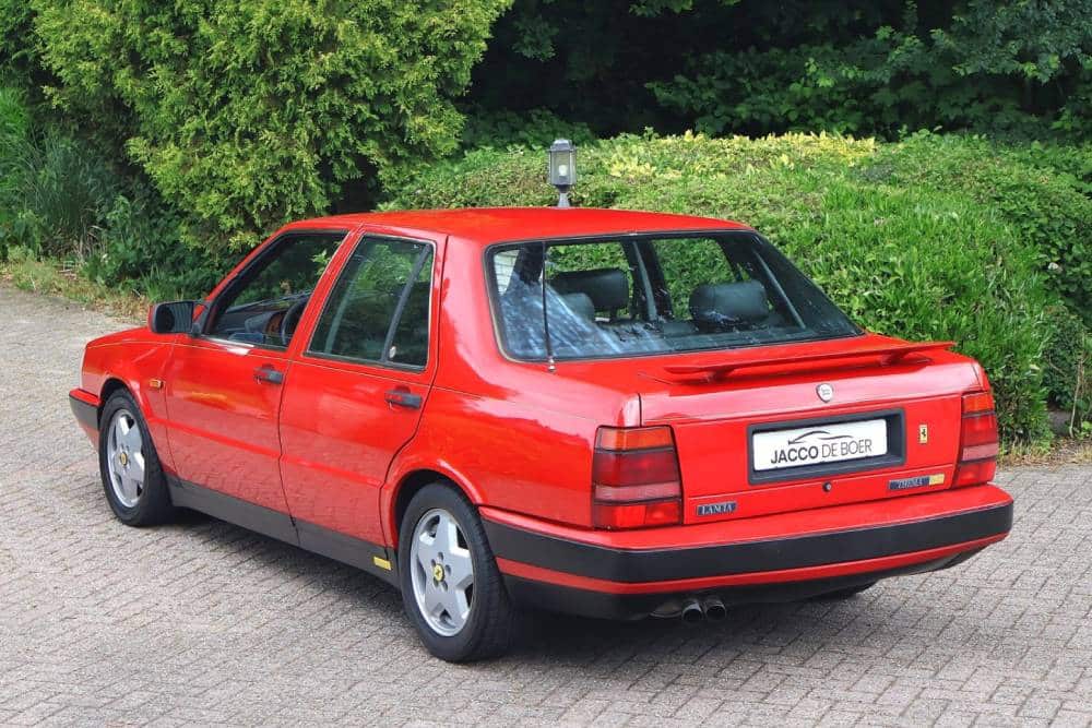 https://autogreeknews.gr/wp-content/uploads/2026/06/Lancia_Thema_8_32_1988_Ferrari_Rosso_Corsa_2026_pr-3.jpg