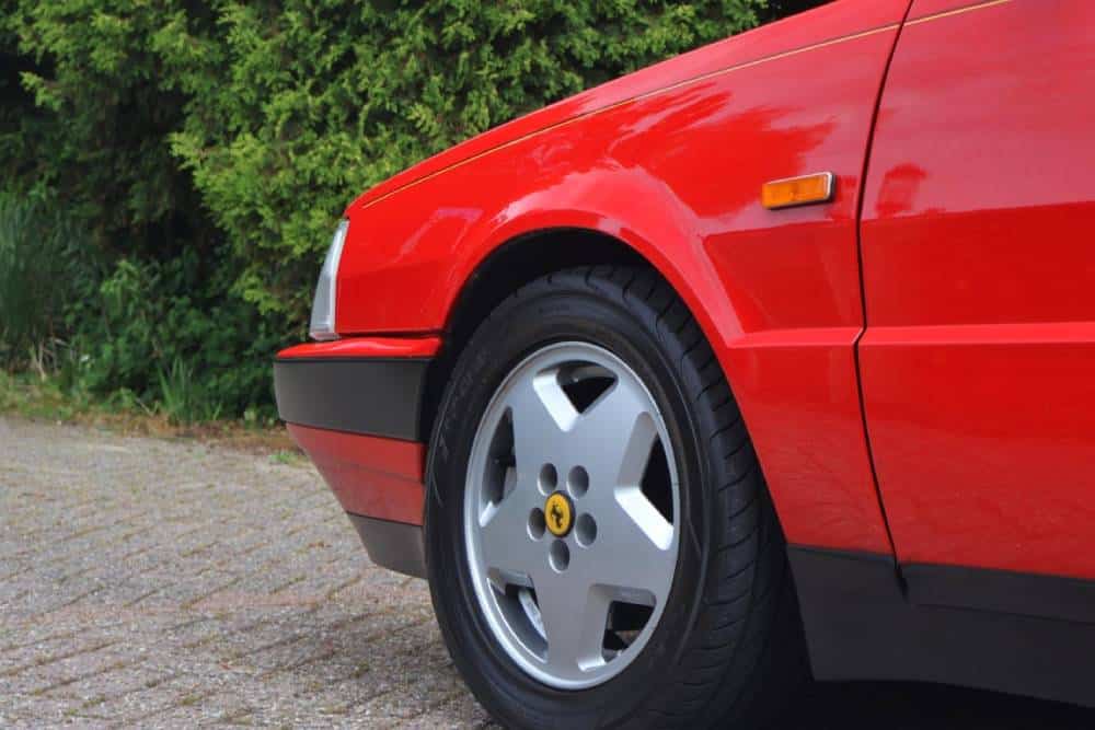 https://autogreeknews.gr/wp-content/uploads/2026/06/Lancia_Thema_8_32_1988_Ferrari_Rosso_Corsa_2026_pr-7.jpg