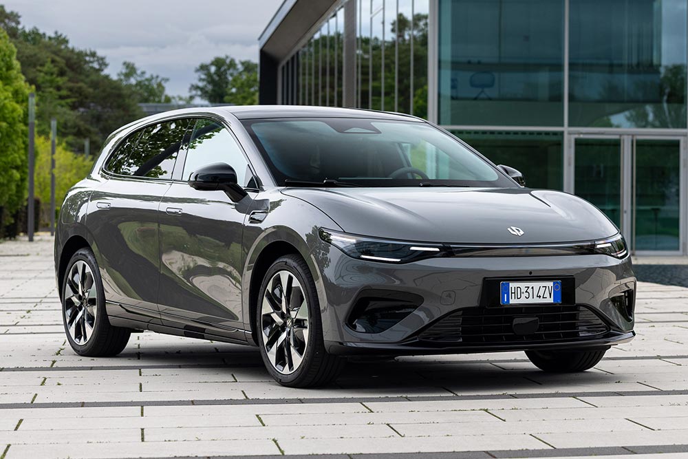 https://autogreeknews.gr/wp-content/uploads/2026/06/Leapmotor-B05-11.jpg