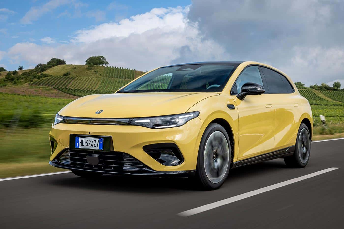 https://autogreeknews.gr/wp-content/uploads/2026/06/Leapmotor-B05-20.jpg