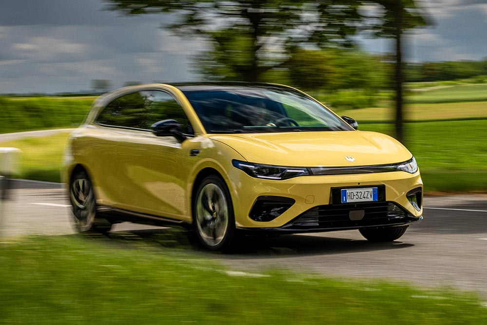 https://autogreeknews.gr/wp-content/uploads/2026/06/Leapmotor-B05-8.jpg