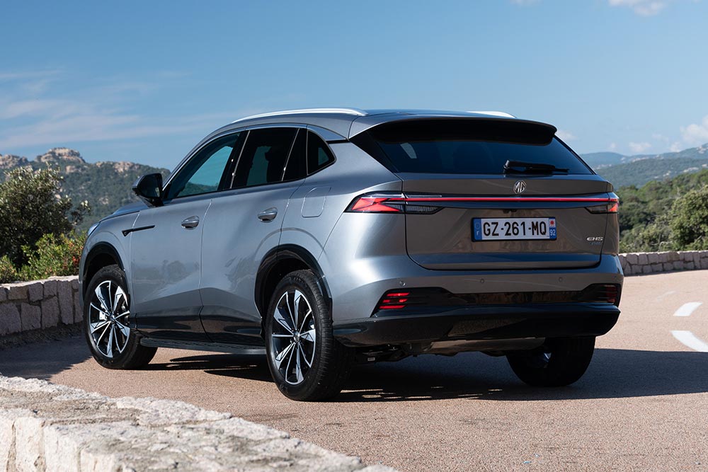 https://autogreeknews.gr/wp-content/uploads/2026/06/MG-HS-PHEV-1.jpg