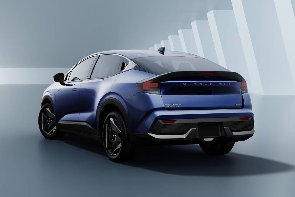 https://autogreeknews.gr/wp-content/uploads/2026/06/Mitsubishi-Eclipse-Sportback-rear-3-4-large.jpg