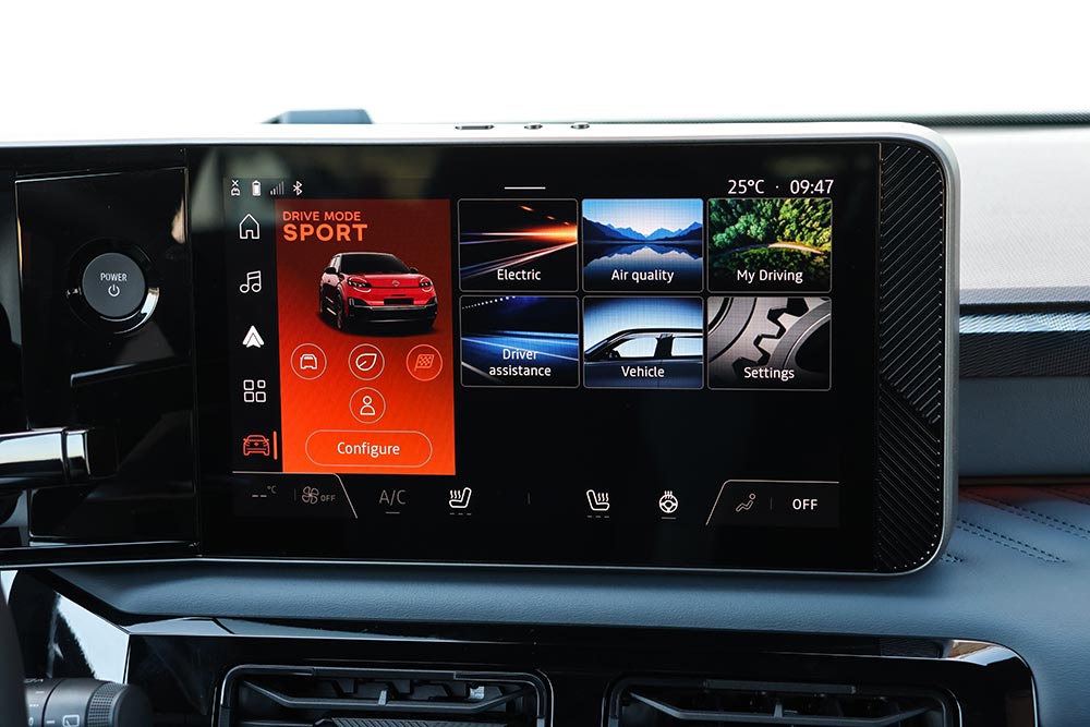 https://autogreeknews.gr/wp-content/uploads/2026/06/Nissan-Micra-electric-interior-17.jpg