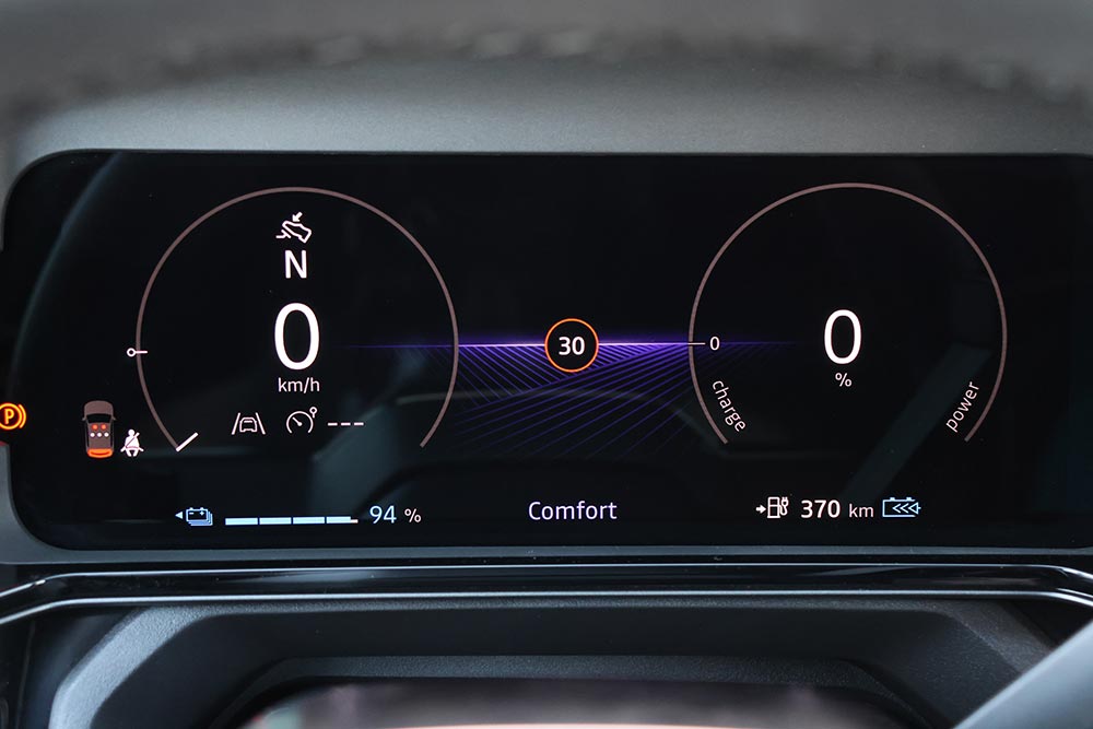https://autogreeknews.gr/wp-content/uploads/2026/06/Nissan-Micra-electric-interior-25.jpg