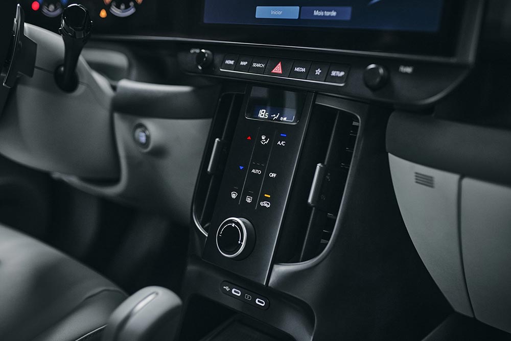 https://autogreeknews.gr/wp-content/uploads/2026/06/Novo-Hyundai-i20-Interior-6.jpg