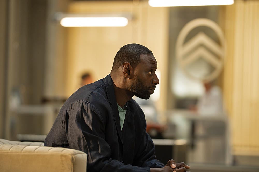 https://autogreeknews.gr/wp-content/uploads/2026/06/OMAR-SY.jpg