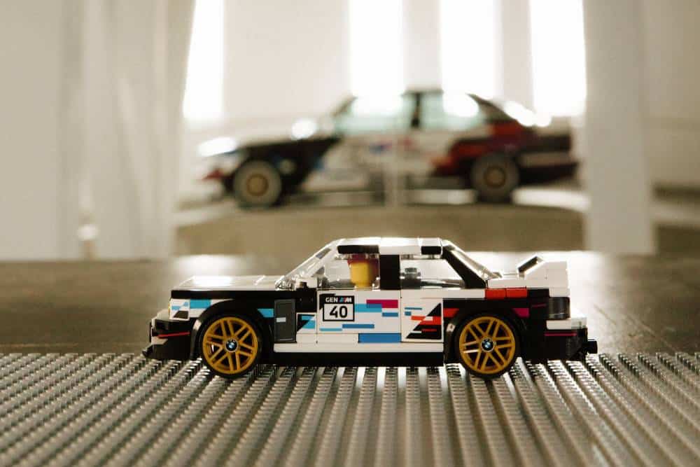 https://autogreeknews.gr/wp-content/uploads/2026/06/P90642085_highRes_bmw-m3-e30-lego-spee-1.jpg