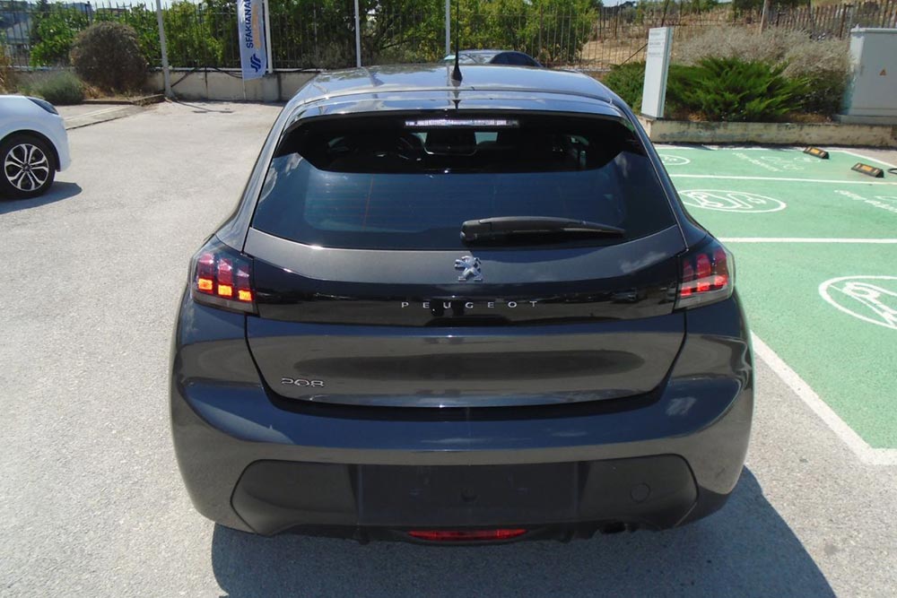 https://autogreeknews.gr/wp-content/uploads/2026/06/Peugeot-208-1.5-BlueHDi-2022-6.jpg
