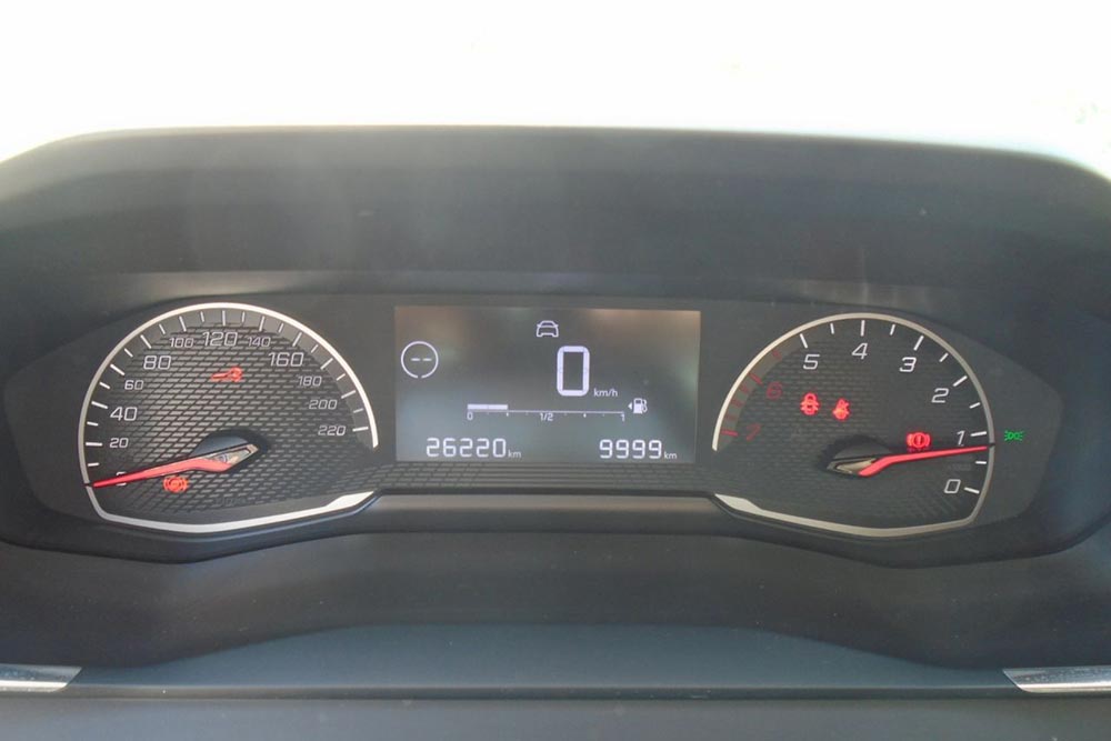 https://autogreeknews.gr/wp-content/uploads/2026/06/Peugeot-208-1.5-BlueHDi-2022-9.jpg