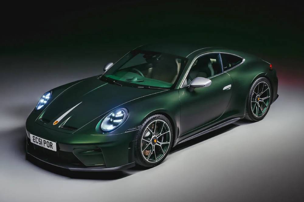 https://autogreeknews.gr/wp-content/uploads/2026/06/Porsche-911-GT3-Earls-Court-Edition-16.jpg