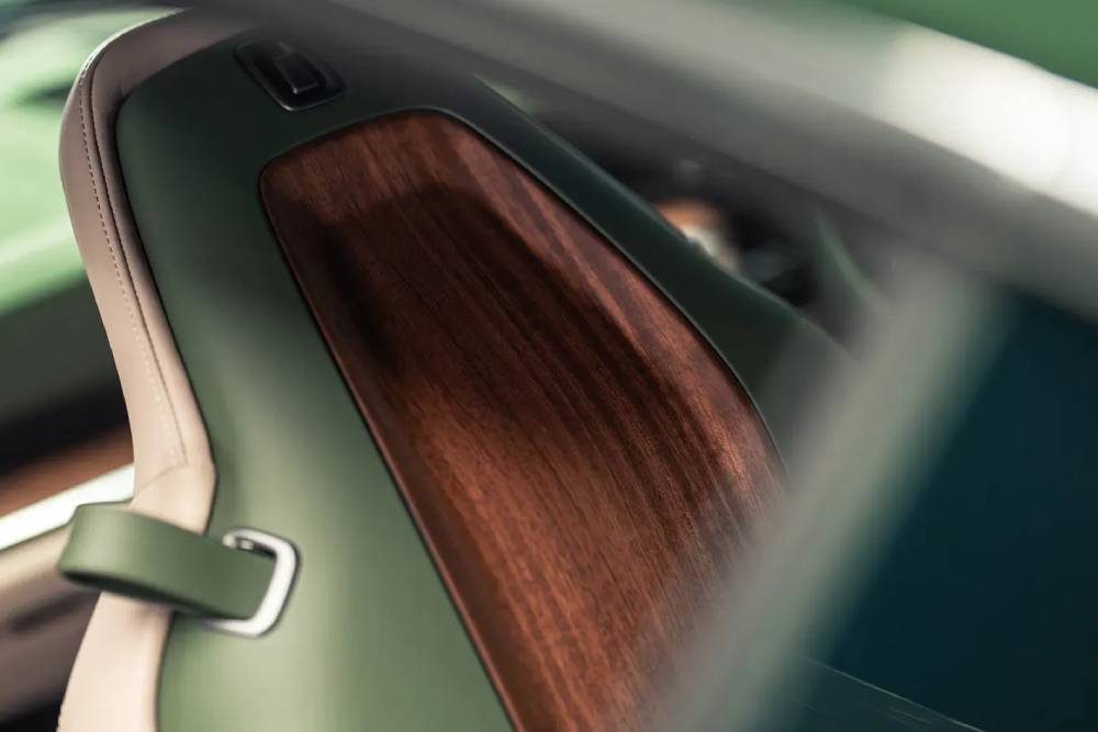 https://autogreeknews.gr/wp-content/uploads/2026/06/Porsche-911-GT3-Earls-Court-Edition-21.jpg