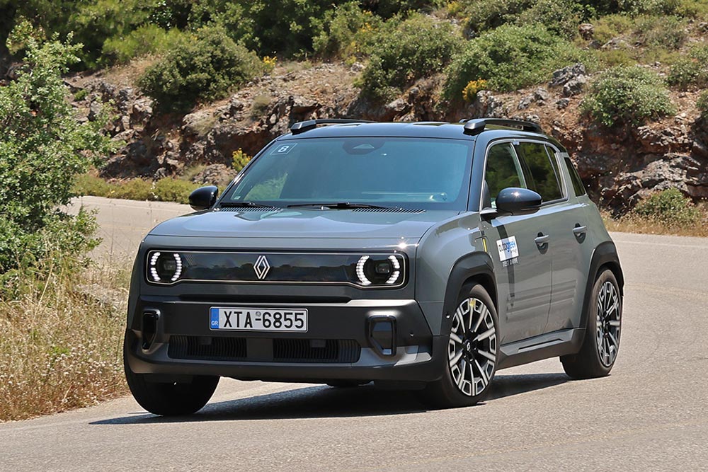 https://autogreeknews.gr/wp-content/uploads/2026/06/Renault-4-E-Tech-150-HP-15.jpg