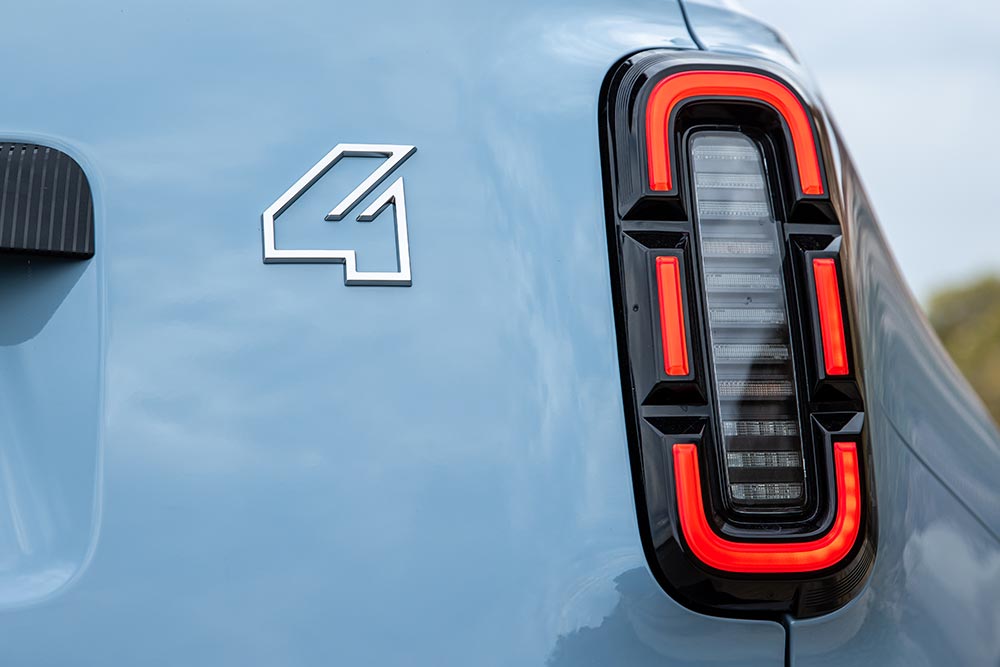 https://autogreeknews.gr/wp-content/uploads/2026/06/Renault-4-E-Tech-electric-10.jpg