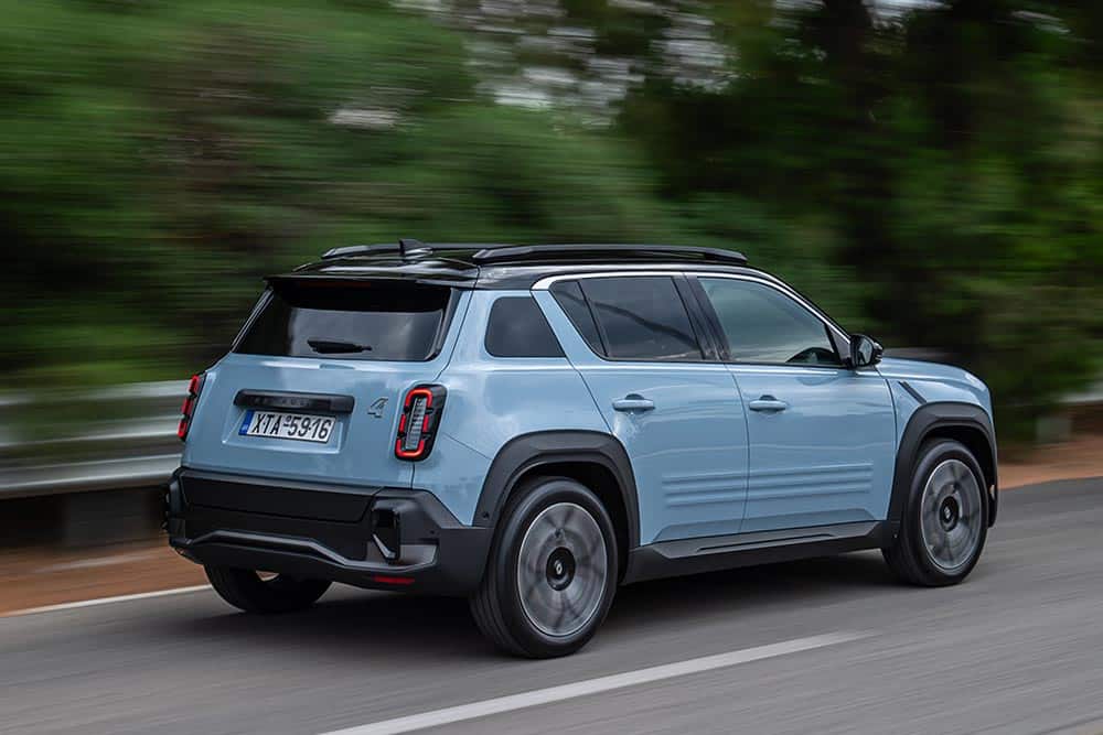 https://autogreeknews.gr/wp-content/uploads/2026/06/Renault-4-E-Tech-electric-2.jpg